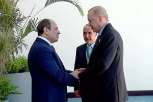 cumhurbaskani erdogan gazze zirvesi icin misirda sisi bizzat karsiladi 9alZvqkg.jpg