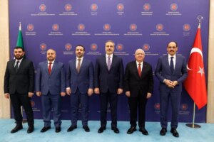 turk ve suriyeli yetkililer suriyenin toprak butunlugu icin bir araya geldi T4alLqhx.jpg